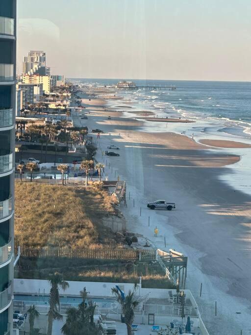 Beautiful Oceanfront Two Bedroom Condo Daytona Beach Eksteriør bilde